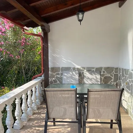 Villa Alexandros *