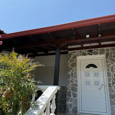 Villa Alexandros *